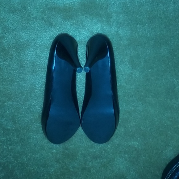 Leather Heels - Picture 2 of 5